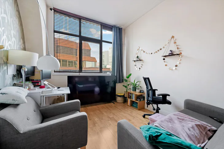 Flat Prescot Street in Greater London