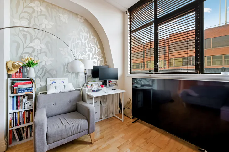 Flat Prescot Street in Greater London