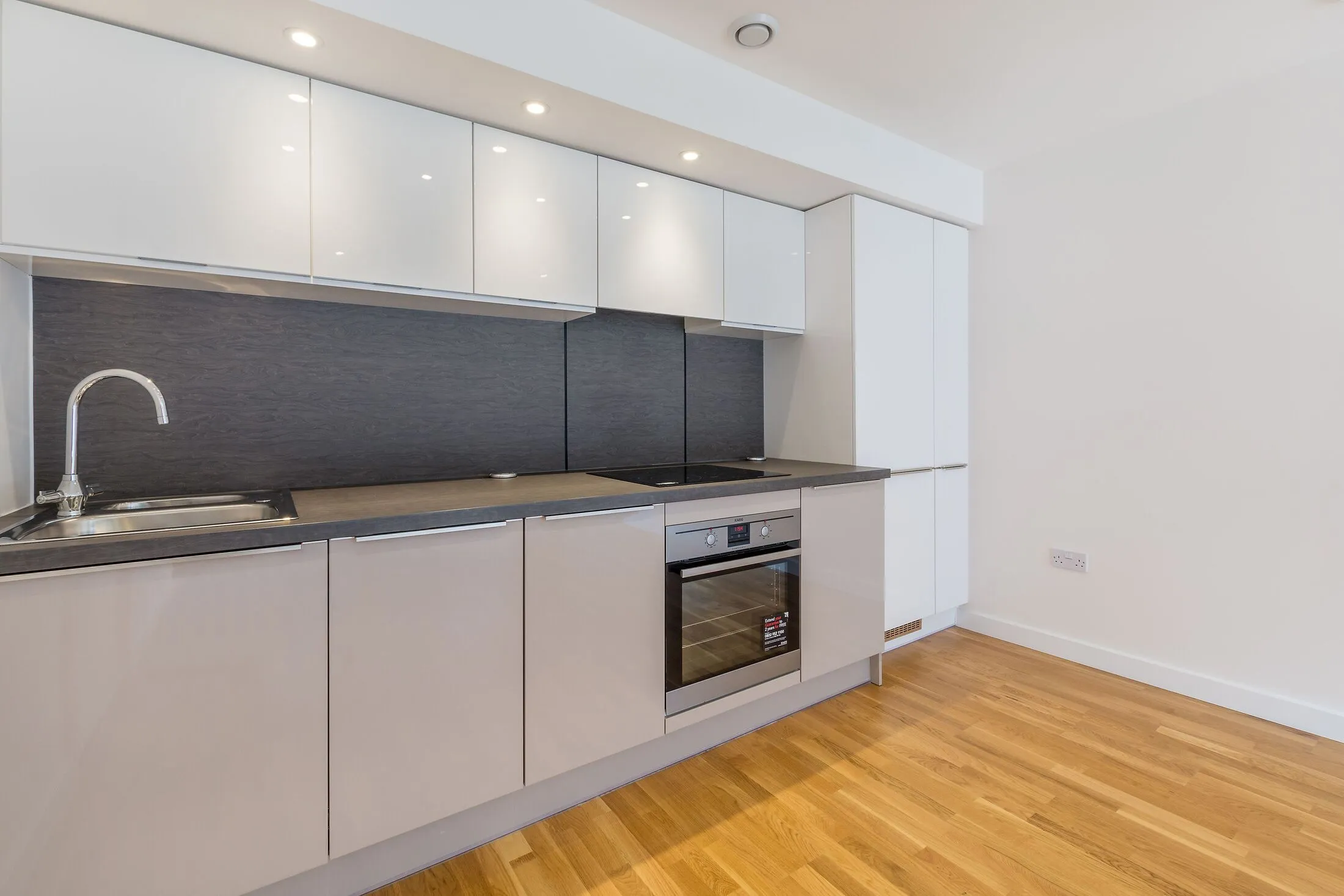Flat Baltic Avenue in Greater London