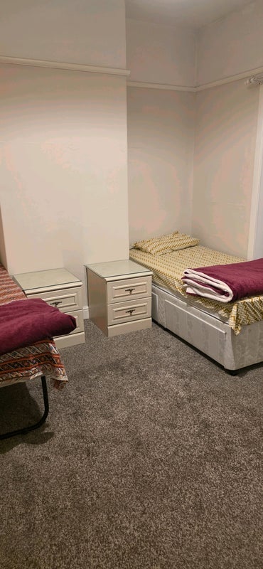 Room Eaton Road in Trafford