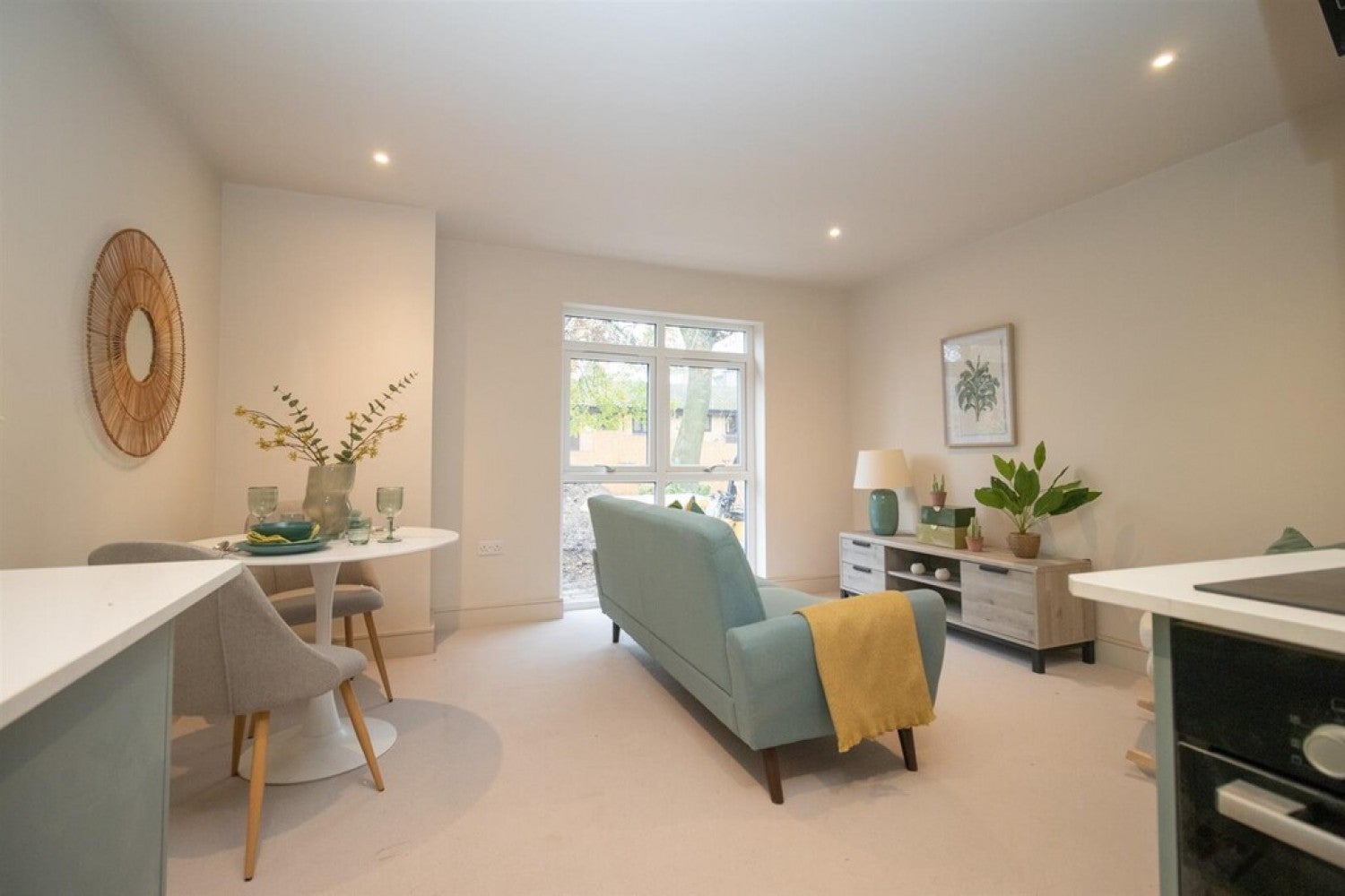 Flat Whalley Road in Manchester