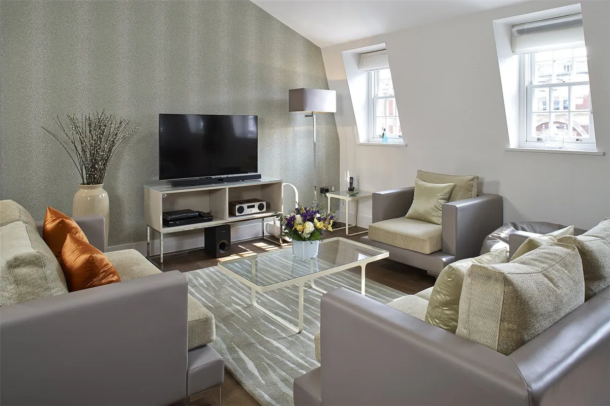 Flat Brompton Road in Greater London
