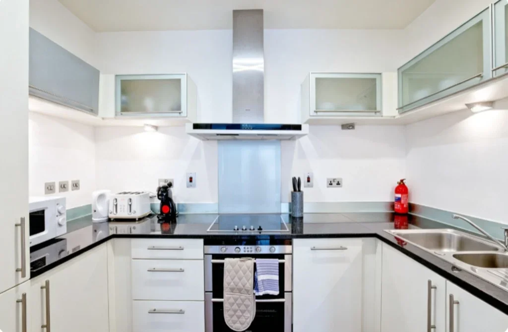 Flat South Quay Square in Greater London