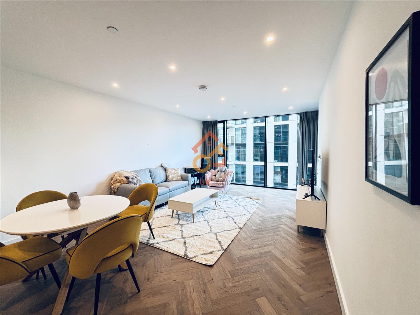 Flat Merino Gardens in Greater London