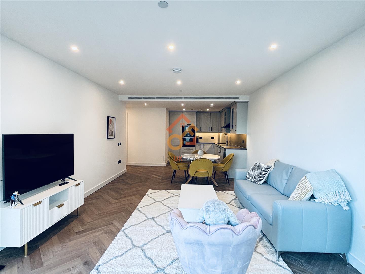 Flat Merino Gardens in Greater London