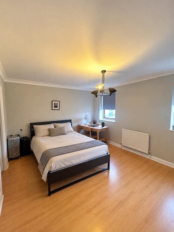 Room Plover Way in Greater London