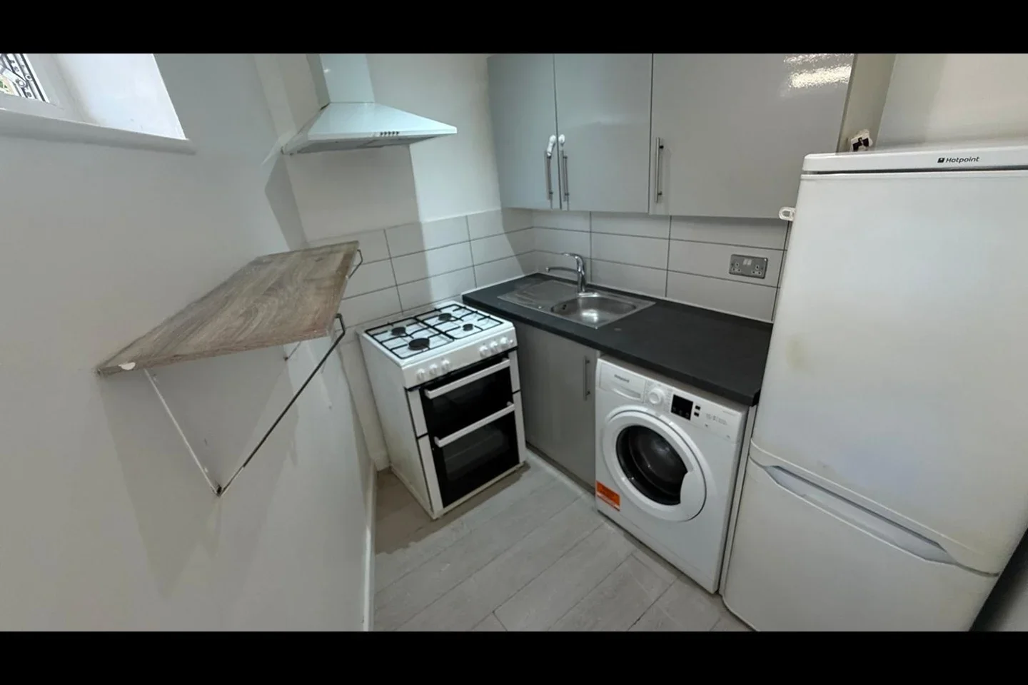 Flat Lynwood Close in Greater London