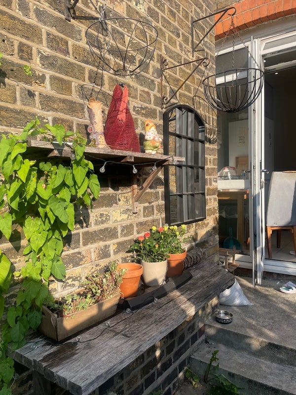 Room Russell Avenue in Greater London