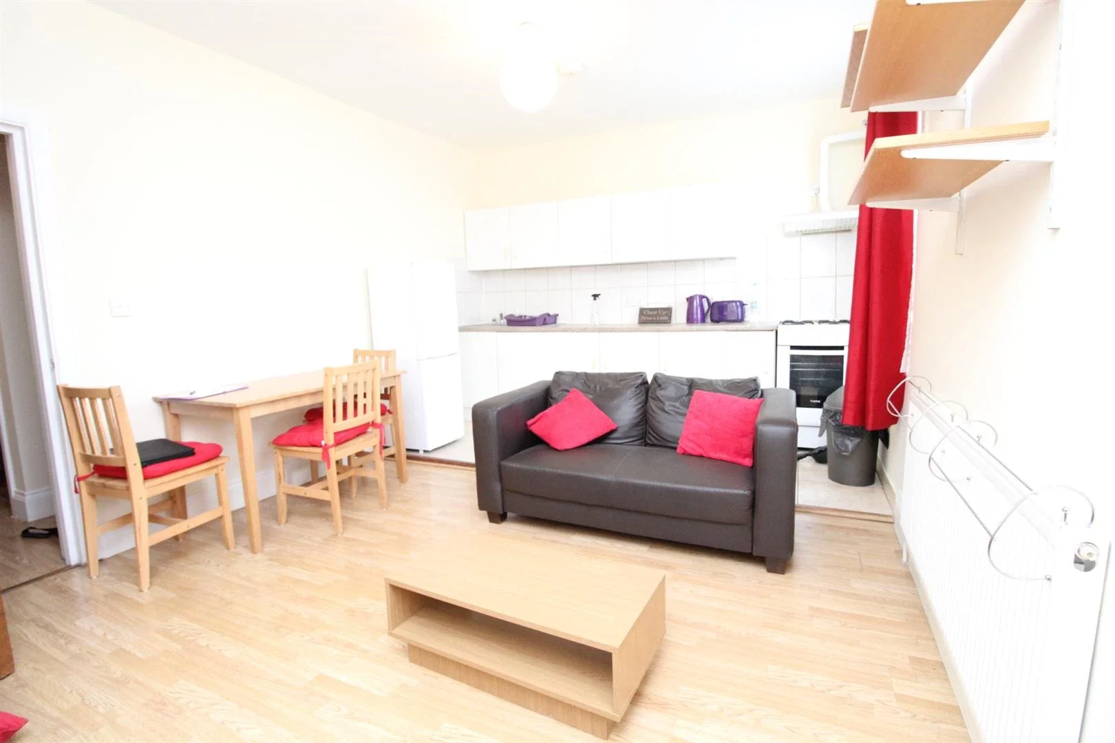 Flat Palmerston Road in Greater London