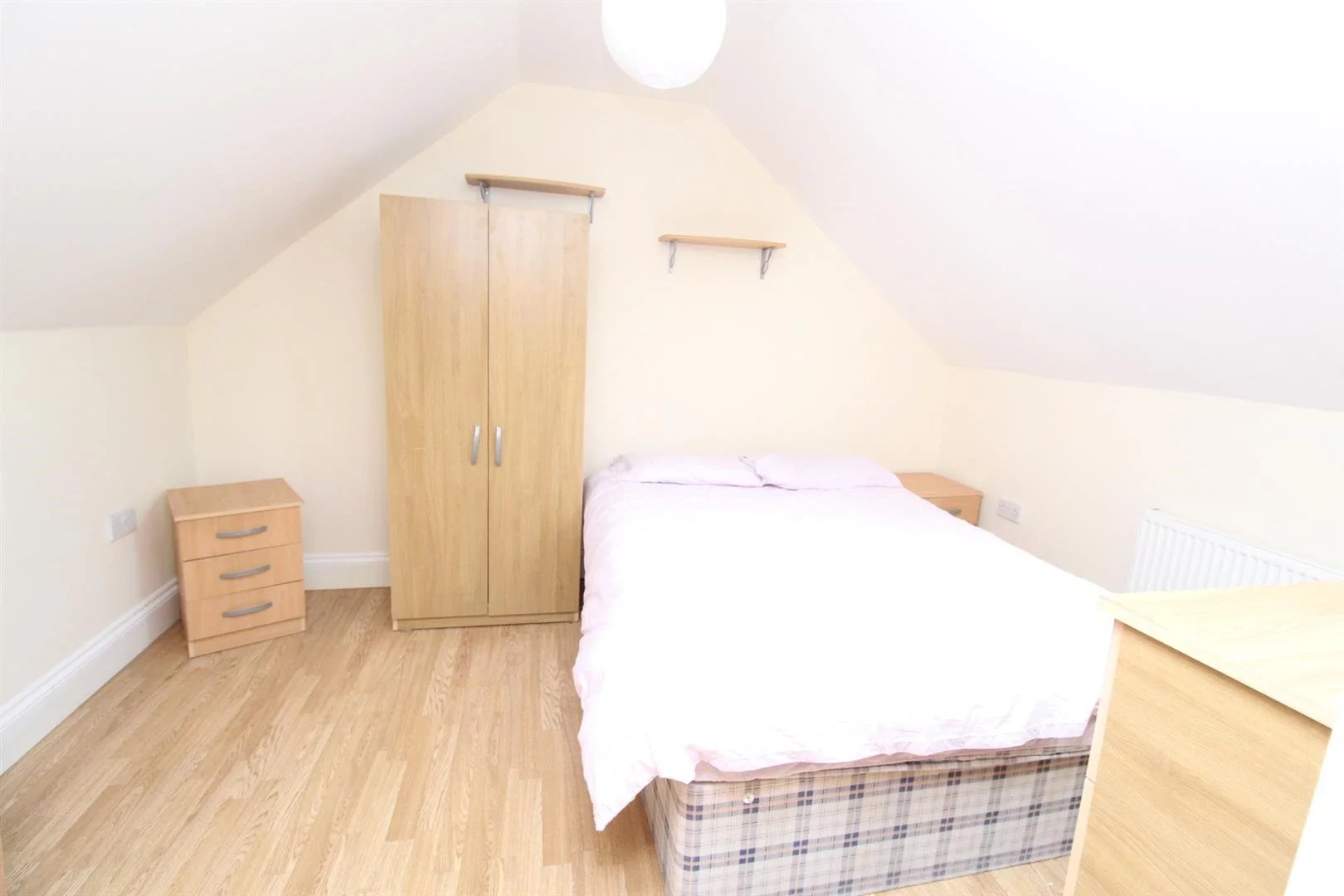 Flat Palmerston Road in Greater London