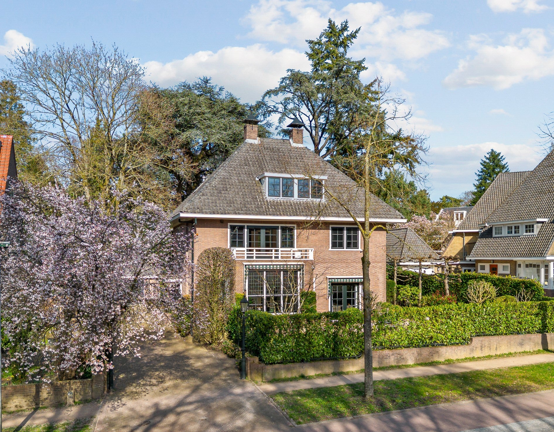 Huis 's-Gravelandseweg 82 B in Hilversum