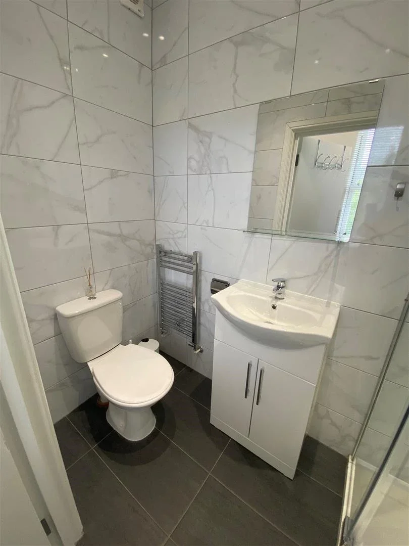 Flat Lancaster Road in Greater London