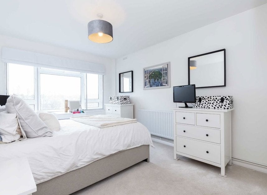 Flat Fairfax Road in Greater London