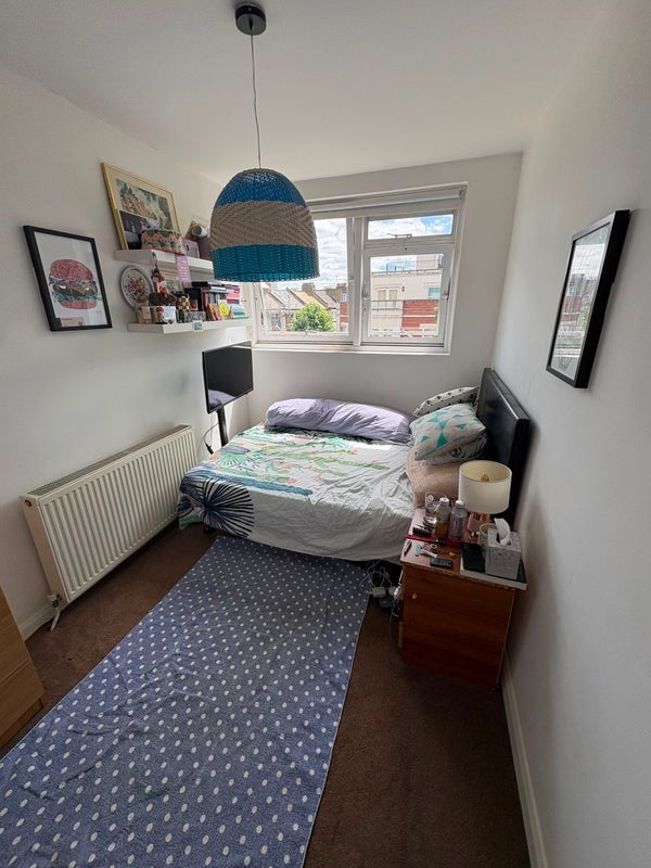 Room Petworth Street in Greater London