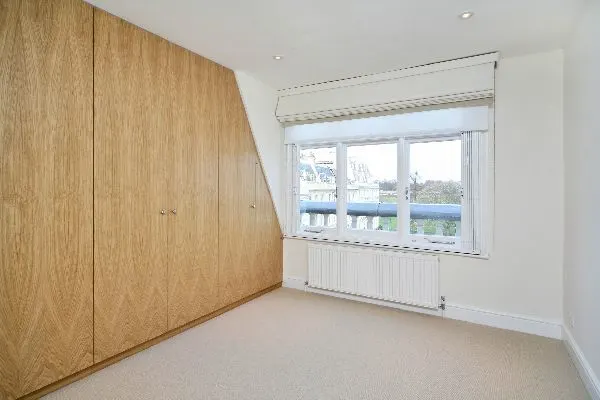 Flat Prince of Wales Terrace in Greater London