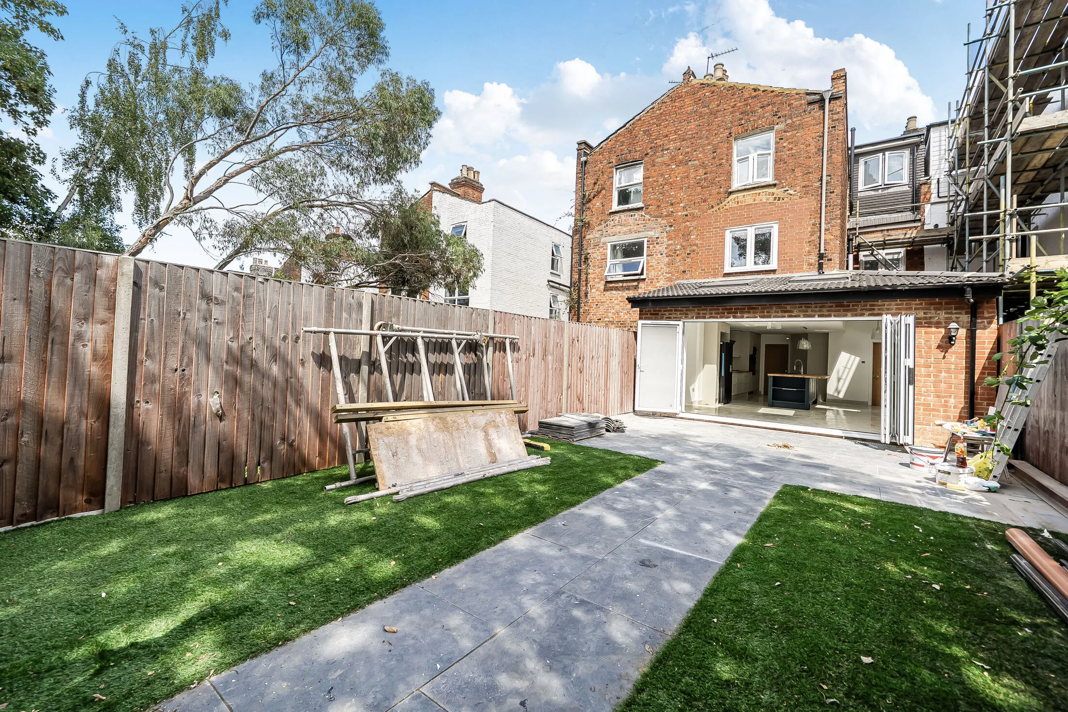 House Wightman Road in Greater London