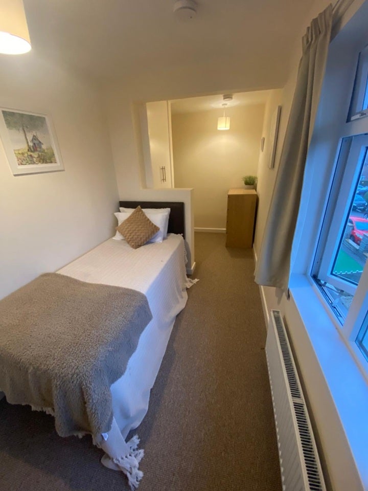 Room First Avenue in Doncaster