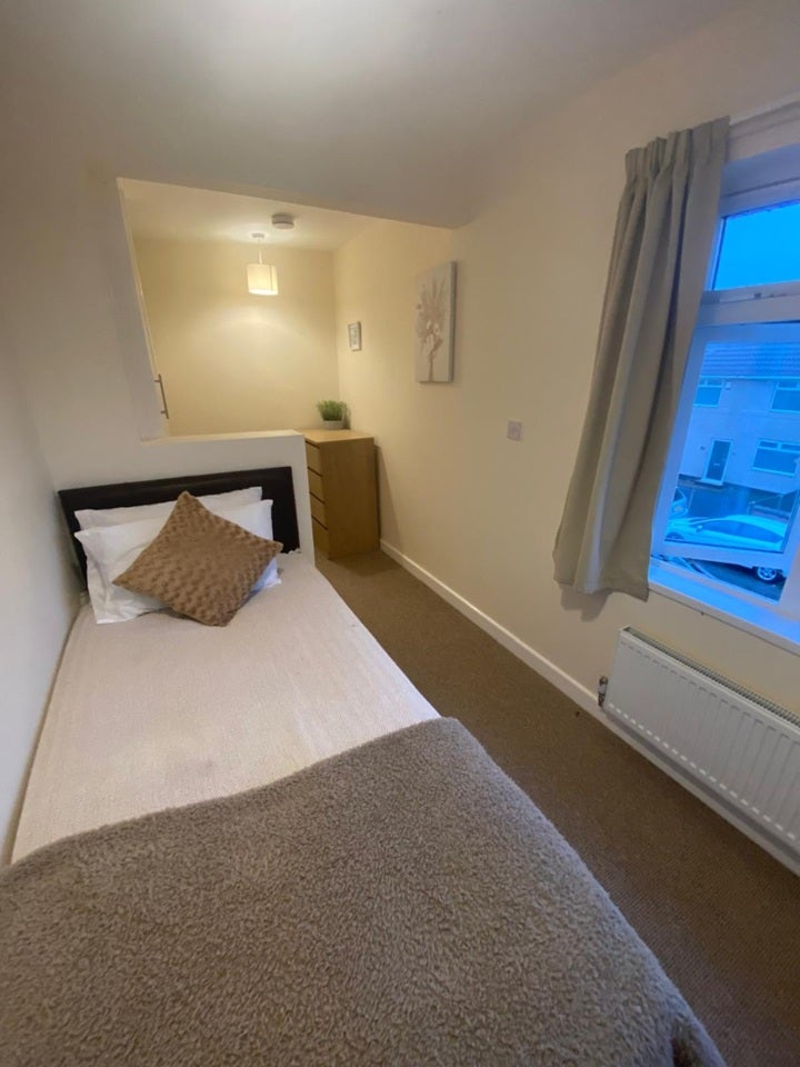 Room First Avenue in Doncaster