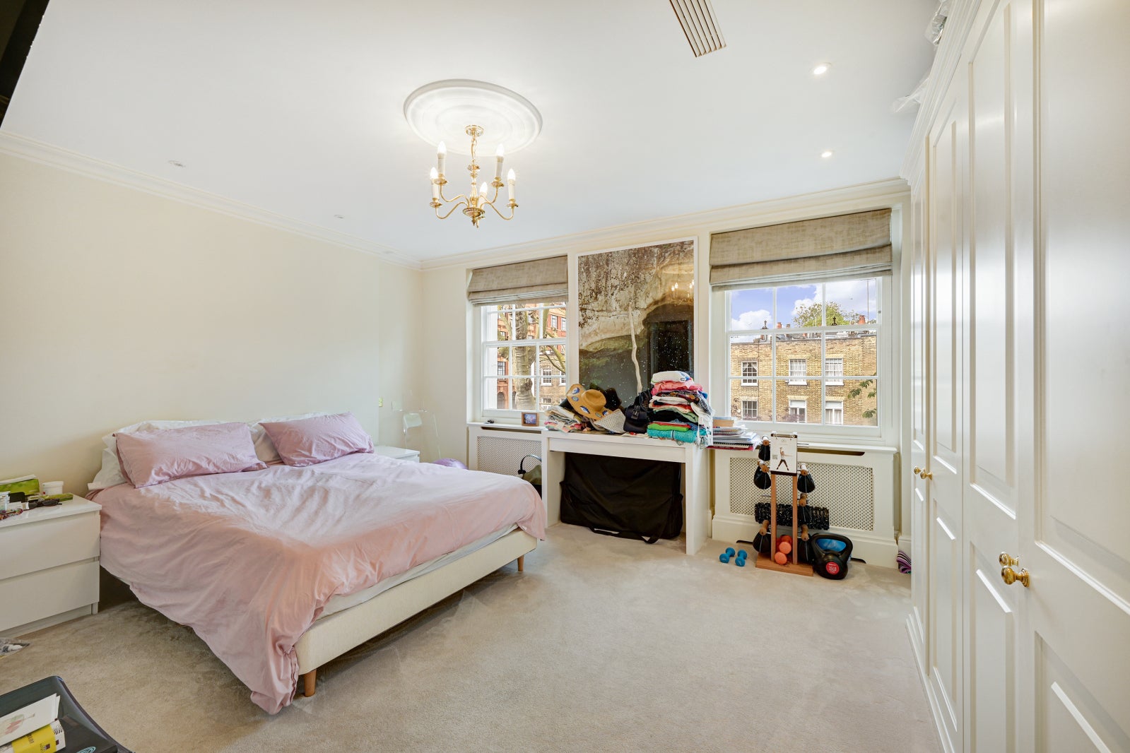 House Trevor Square in City of Westminster