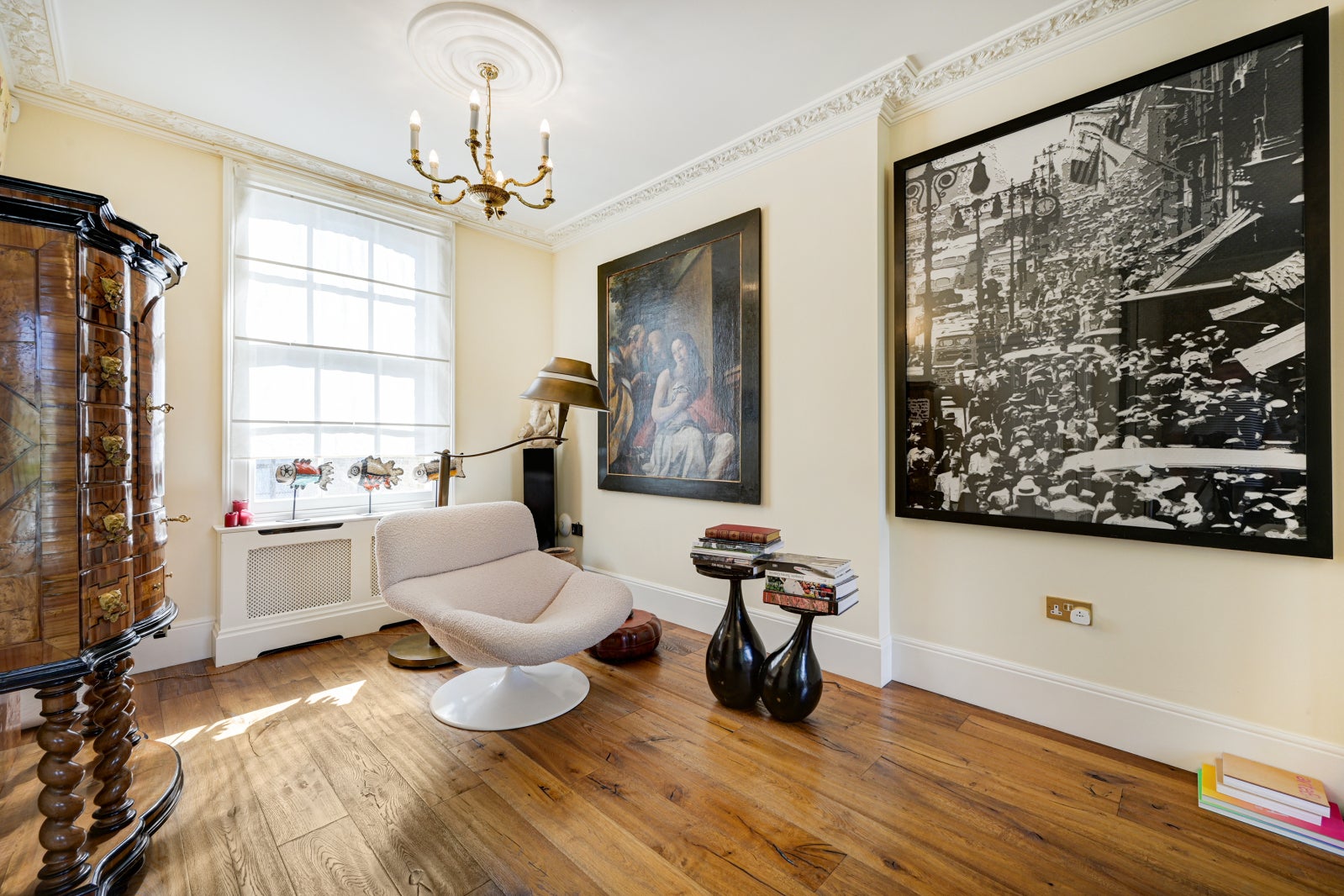 House Trevor Square in City of Westminster