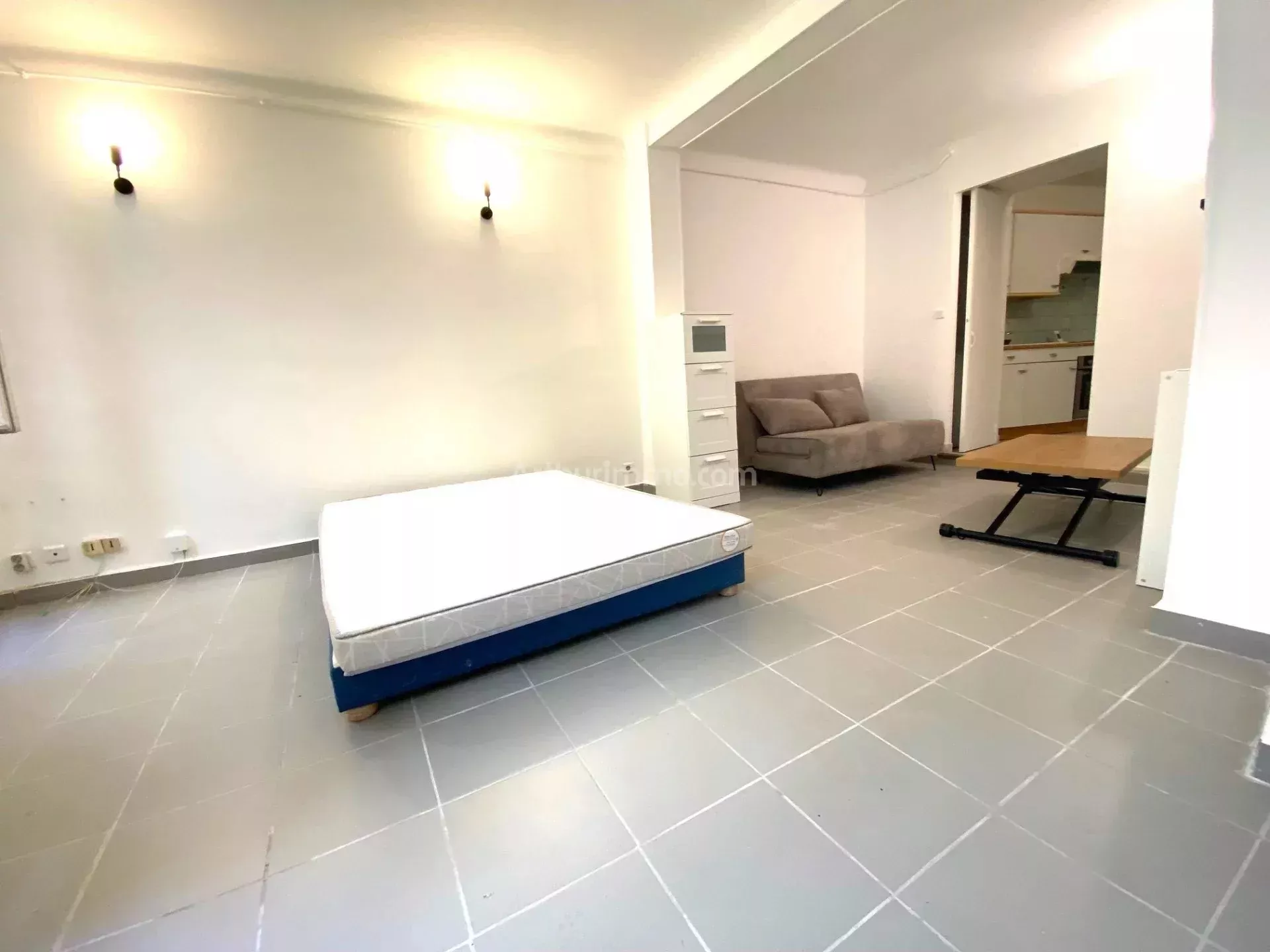 Flat Rue d'Aubagne in Marseille