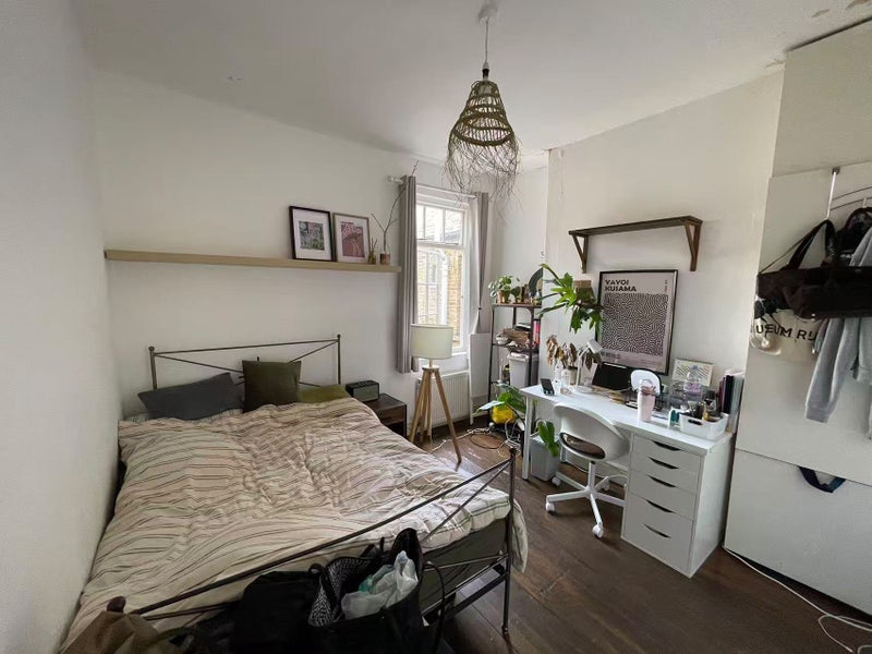 Room Canon Beck Road in Greater London