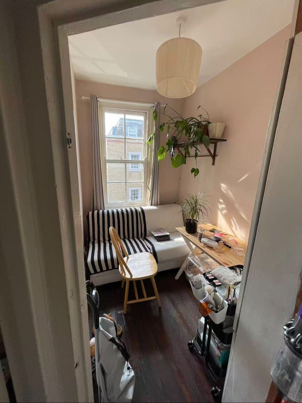 Room Canon Beck Road in Greater London