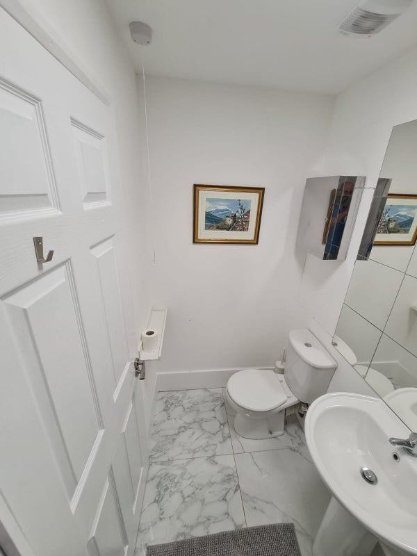 Room Farringdon Road in Greater London