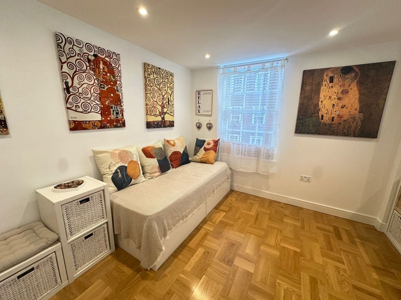 Flat Lisgar Terrace in Greater London