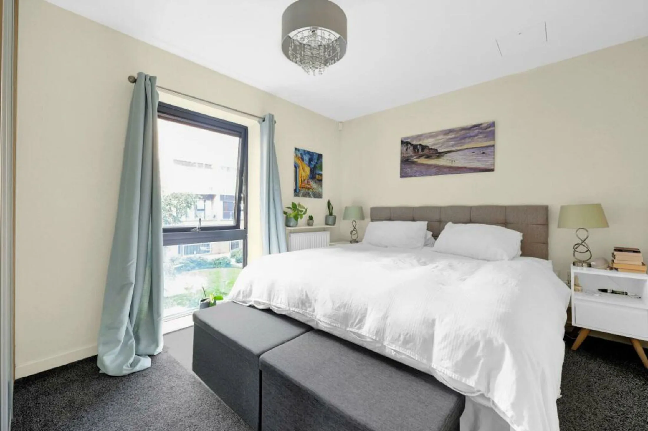 Flat Ordell Road in Greater London