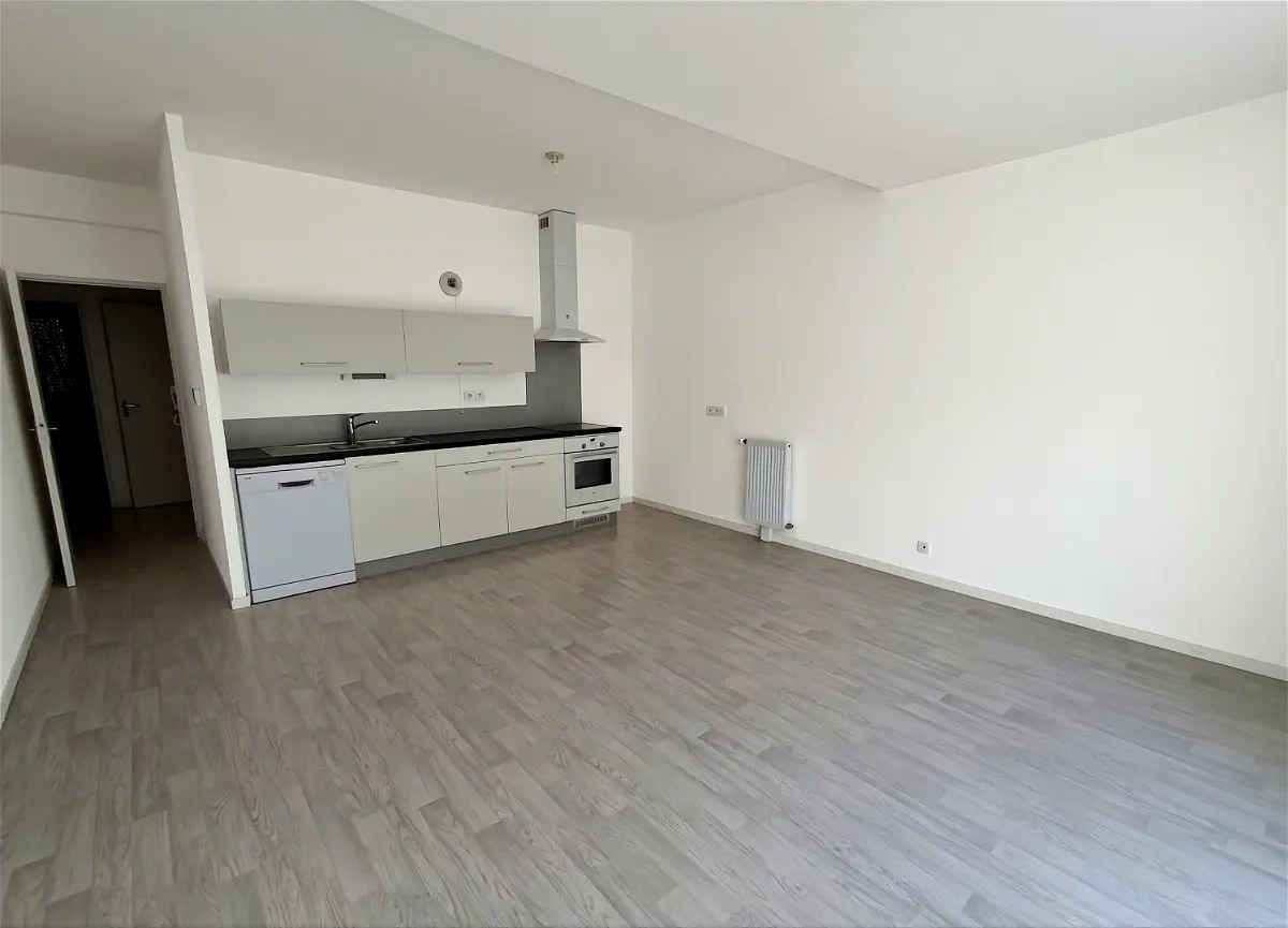 Flat Rampe du Vieux Bourg in Brest