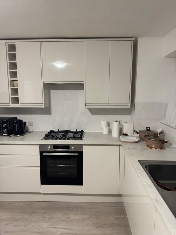 Room Pelly Road in Greater London