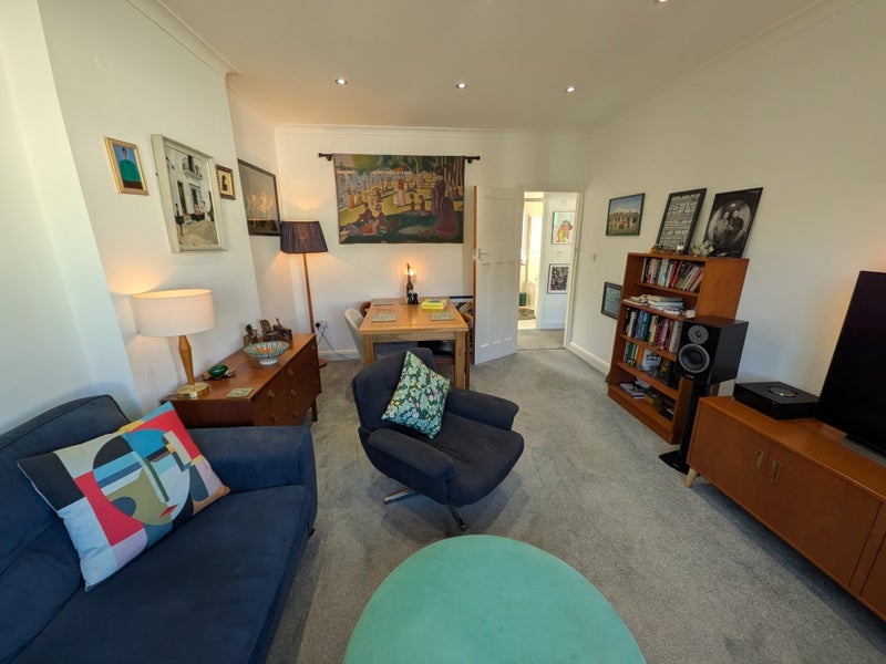 Flat Tufnell Park Road in Greater London
