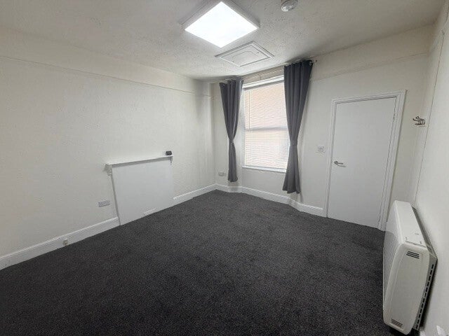 Flat Warren Road in Torquay