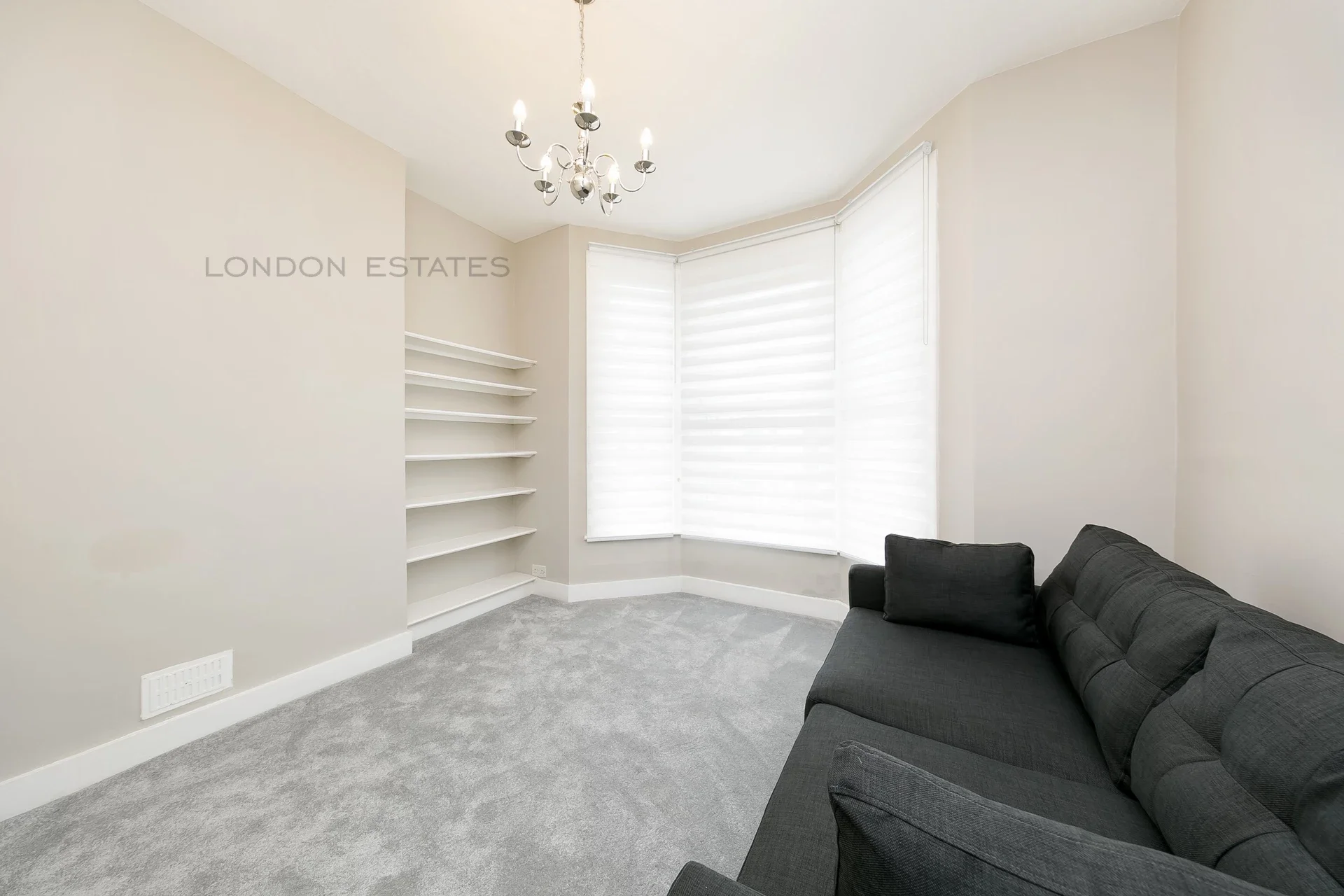 Flat Halford Road in Greater London