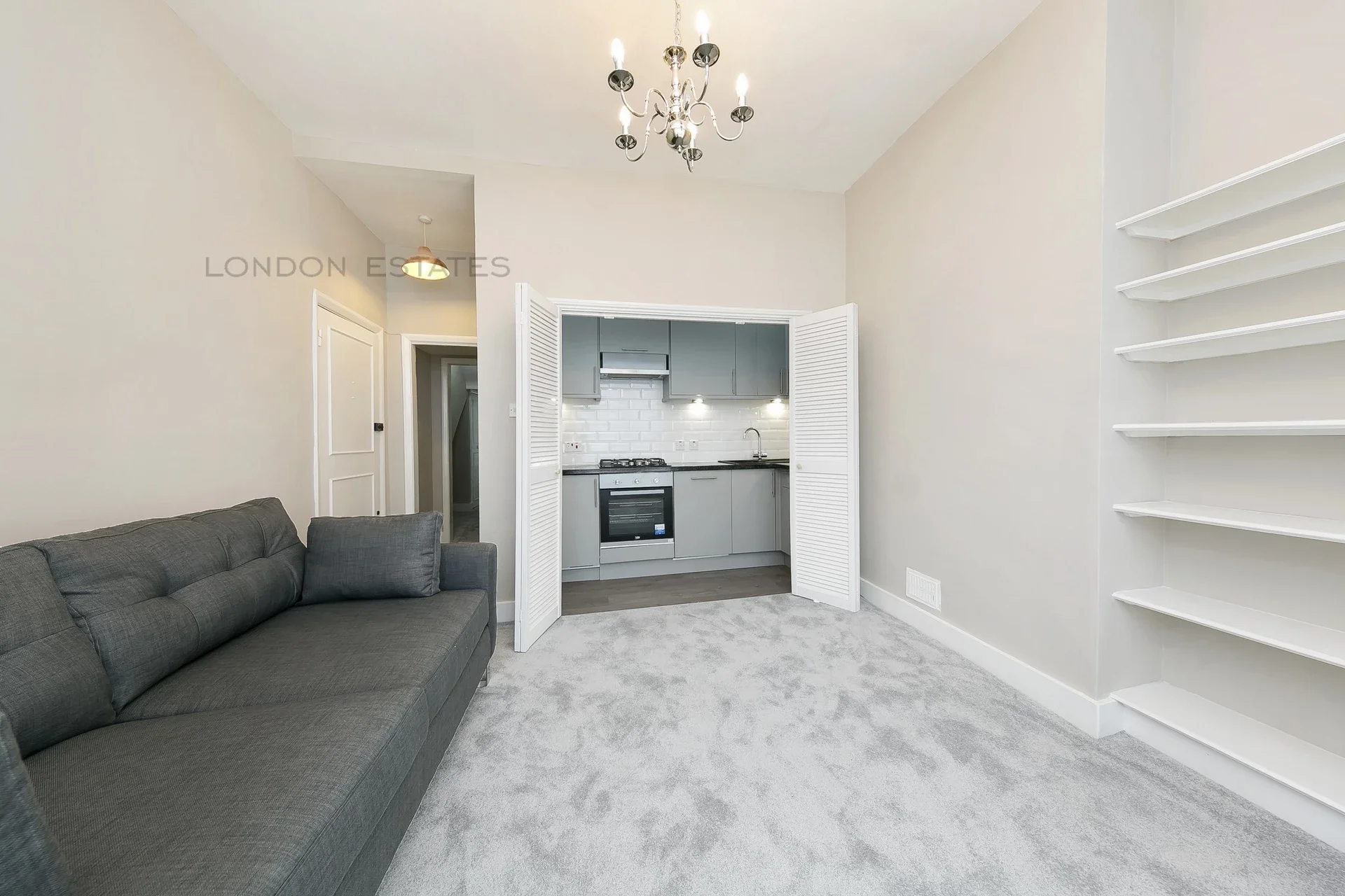 Flat Halford Road in Greater London