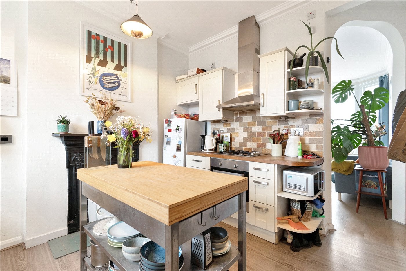 Flat Hillcourt Road in Greater London