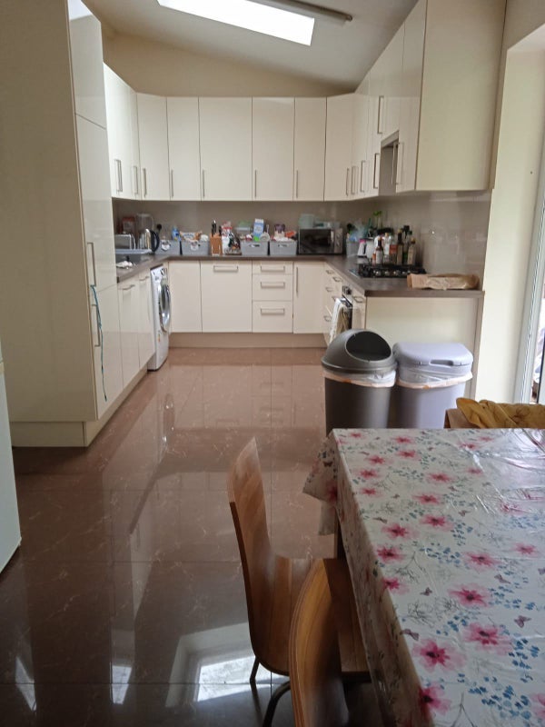 Room Daffodil Street in Greater London
