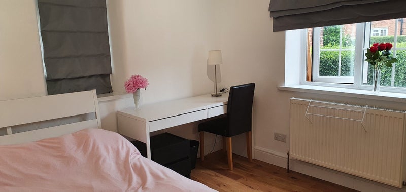 Room Daffodil Street in Greater London
