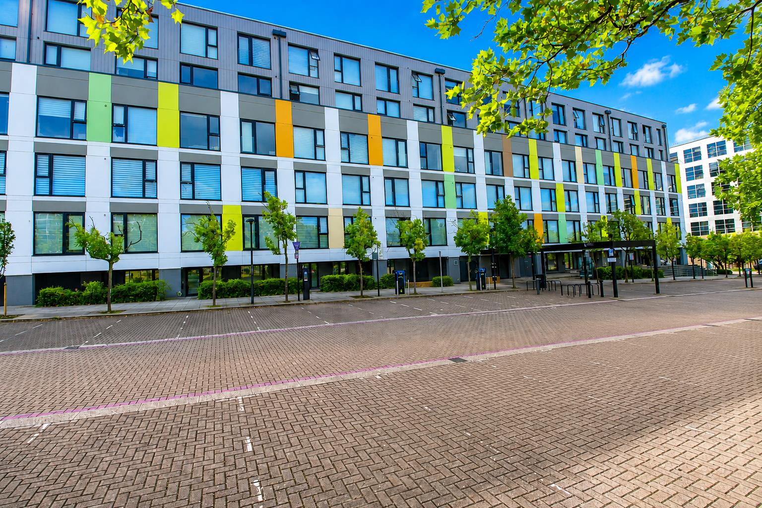 Flat Silbury Boulevard in Central Milton Keynes