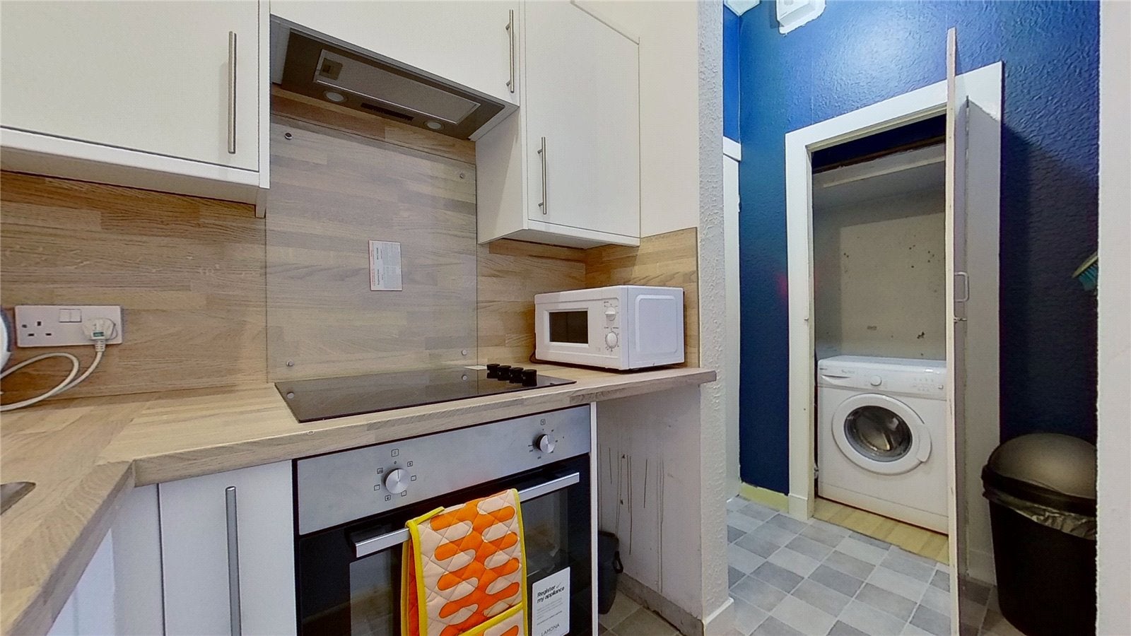 Flat Yeaman Place in City of Edinburgh