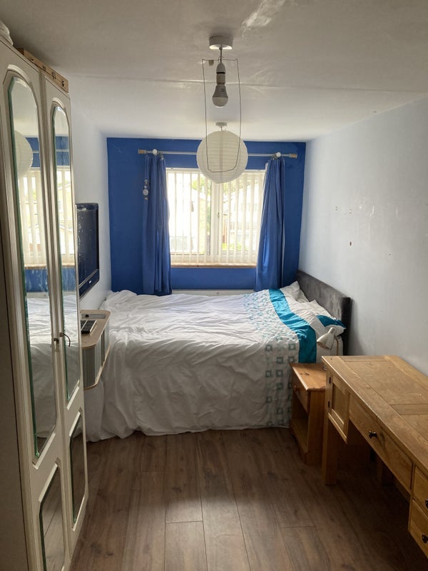 Room Thompson Avenue in Culcheth