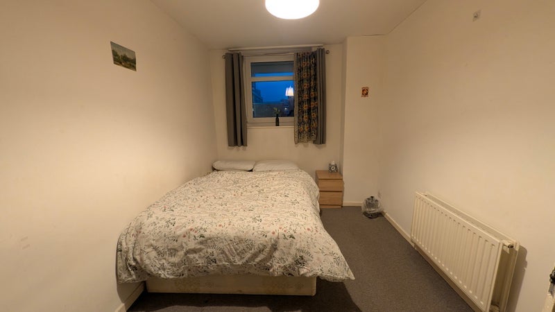 Room Crondall Street in Greater London