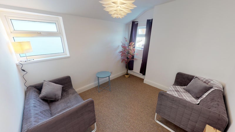 Room Habershon Street in Cardiff