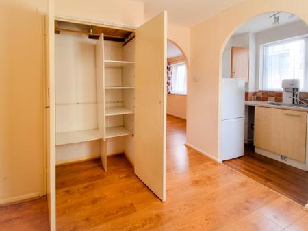 Flat Southwold Road in Watford