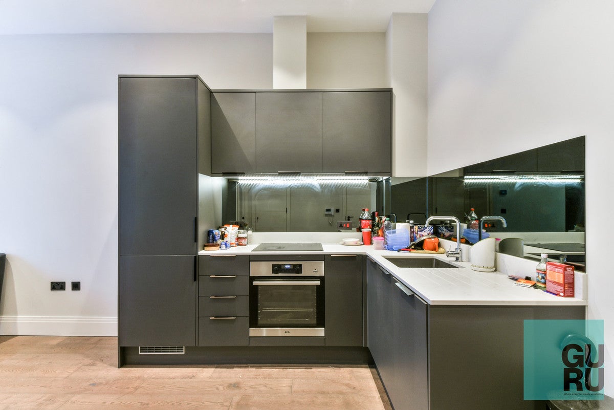 Flat Selsdon Way in Greater London