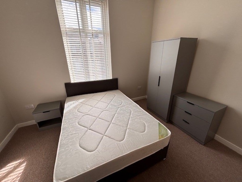 Room Argyll Road in Preston