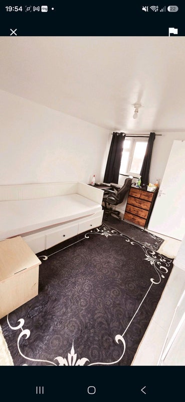 Room Mitcham Road in Greater London