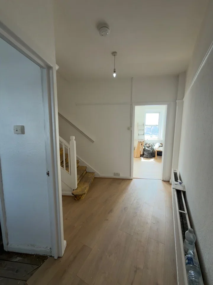 Flat Neasden Lane in Greater London