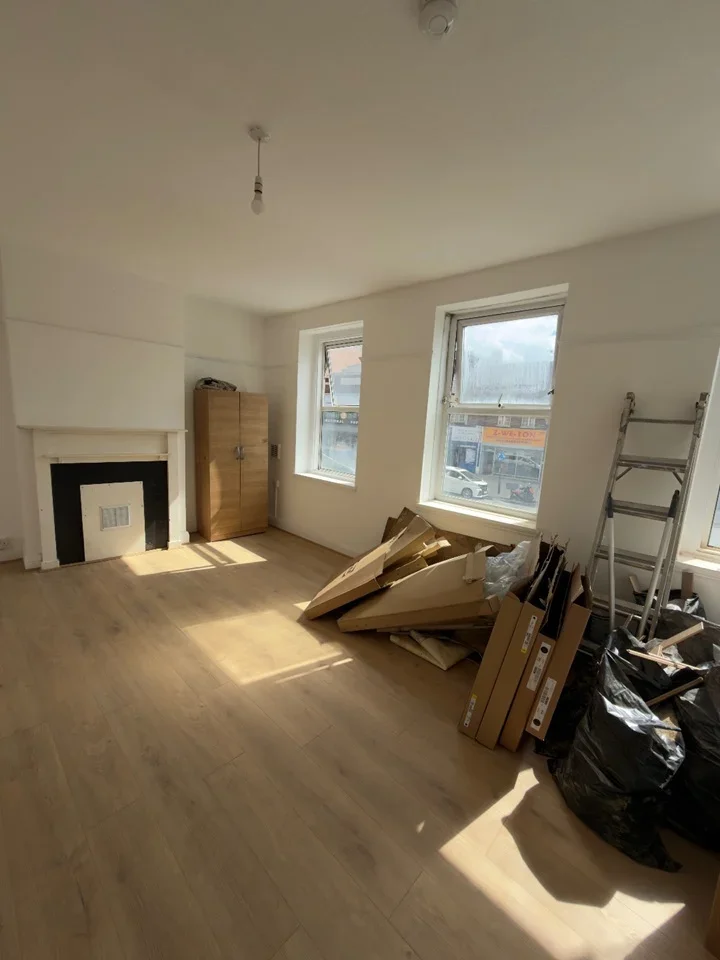 Flat Neasden Lane in Greater London